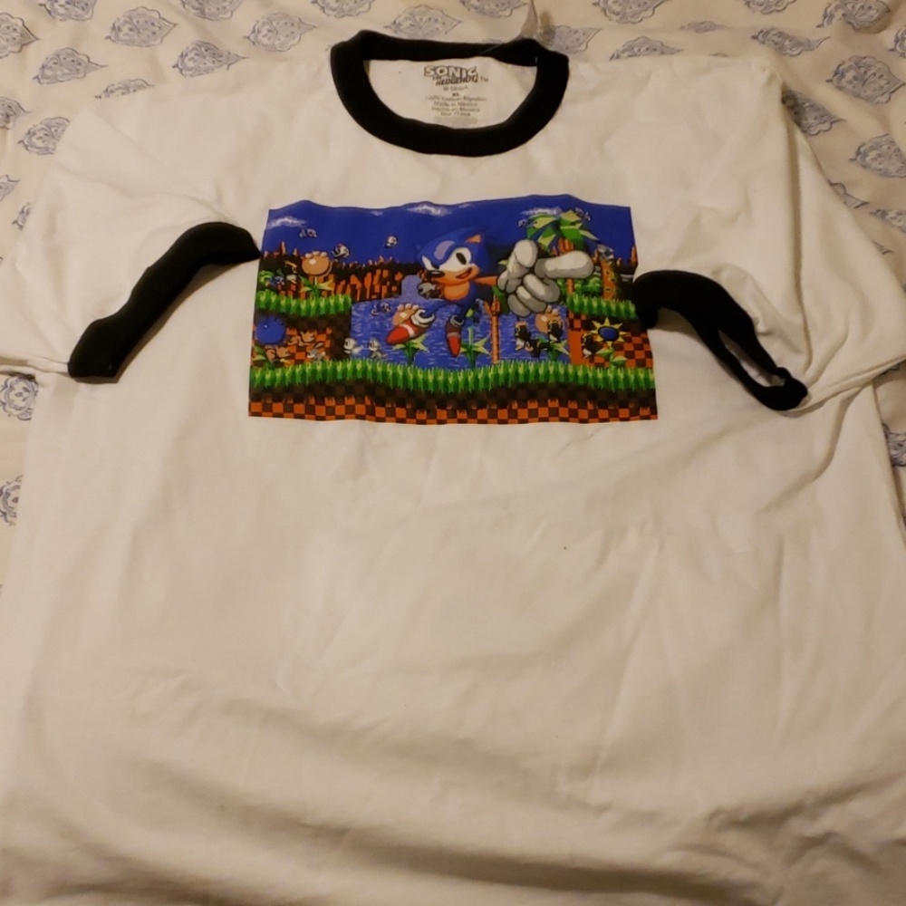 Mens XL White Sonic The Hedgehog Graphic T-shirt